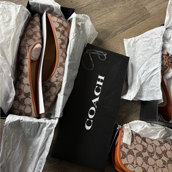 Coach Daphne Crystal Signature Jacquard Pointed Flats Size 10 ✨ - Picture 2 of 5